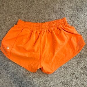 Orange lululemon hotty hot 4, 2.5, shorts